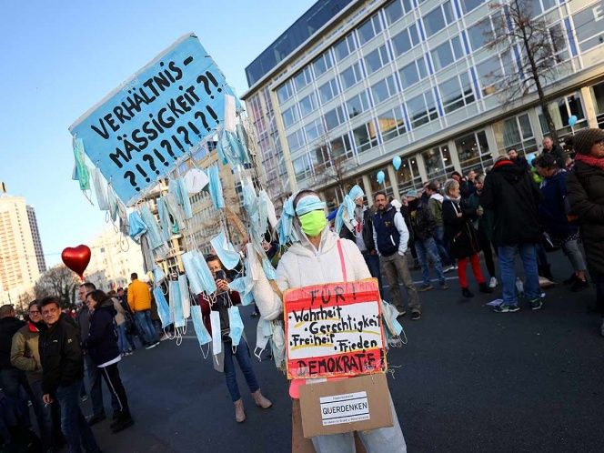 Европейцы все чаще выходят на протесты против режима самоизоляции