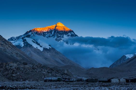 Китай и Непал утвердили новую высоту Эвереста