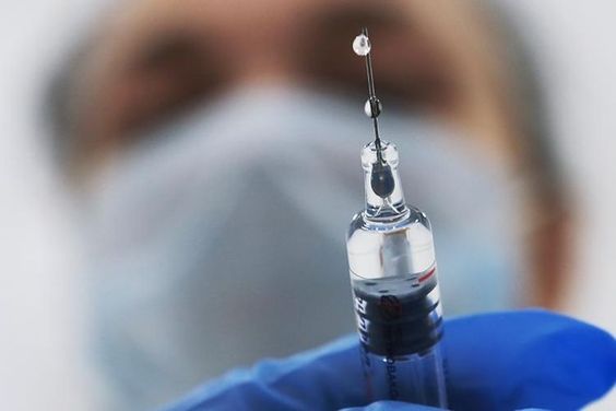 Граждане Украины требуют российскую вакцину