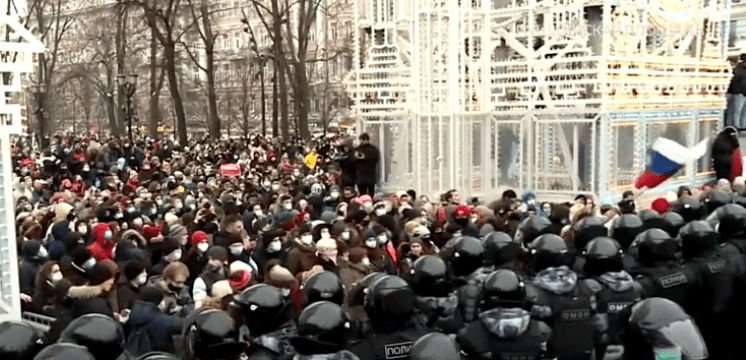Митинги в поддержку Навального: задержаны более 1000 человек