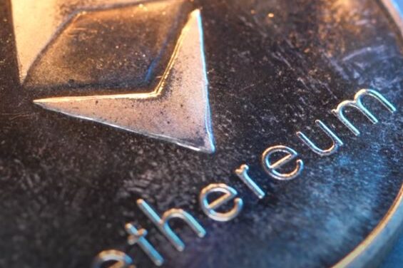 Ethereum упал в цене на 13% за 24 часа