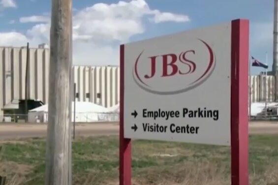 Взломщики вынудили заплатить JBS выкуп