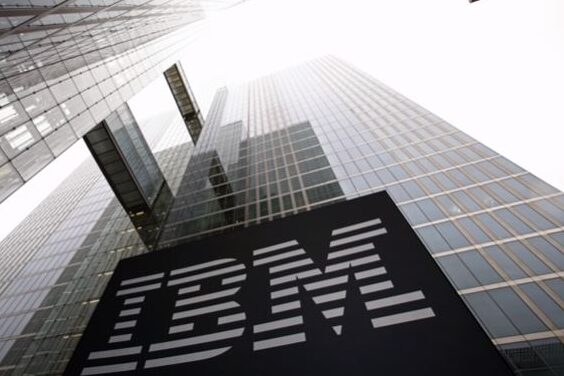 IBM максимально нарастила выручку за трехлетний период