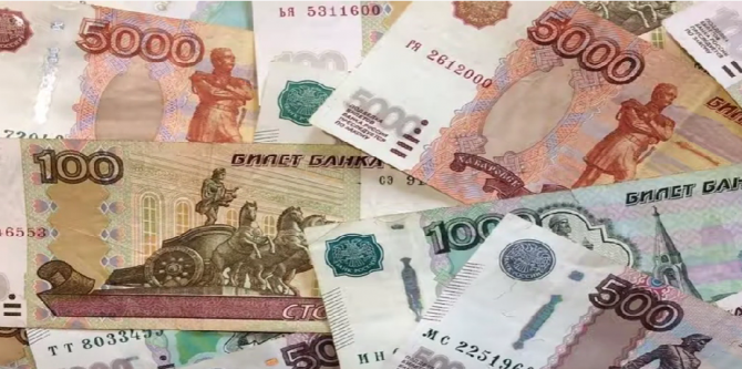 Российский фондовый рынок падает на фоне новостей об Украине