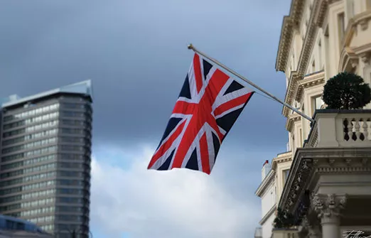 Инфляция в Великобритании усугубляет кризис уровня жизни
