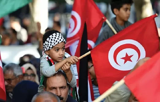 Тунис: народ голосует за новую конституцию
