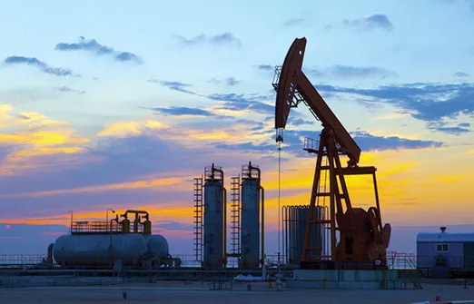 МЭА урезает оценки спроса на нефть из-за карантина в Китае