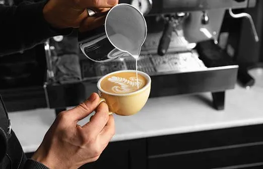 Costa Coffee повышает зарплату 16 000 работникам