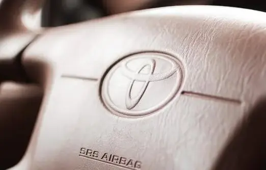 Toyota возвращает долю на рынке Китая с EV за $15 000