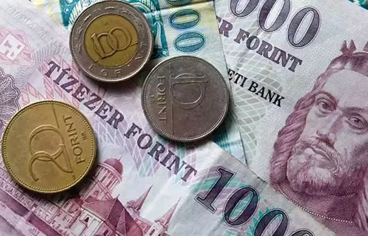 ЦБ Венгрии и Чехии подогревают ралли форинта и кроны