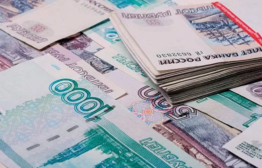 Рубль стал самой крепкой валютой 2025 года и создает риски для экономики