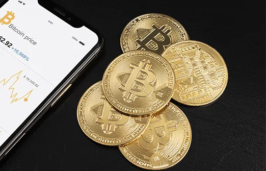 Bitcoin и Ethereum падают на фоне распродажи рынка